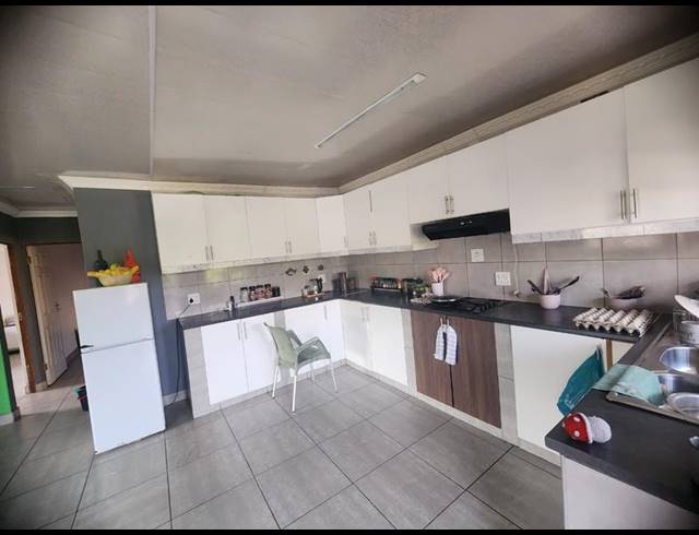 2 BEDROOM HOUSE FOR SALE IN SEA VIEW